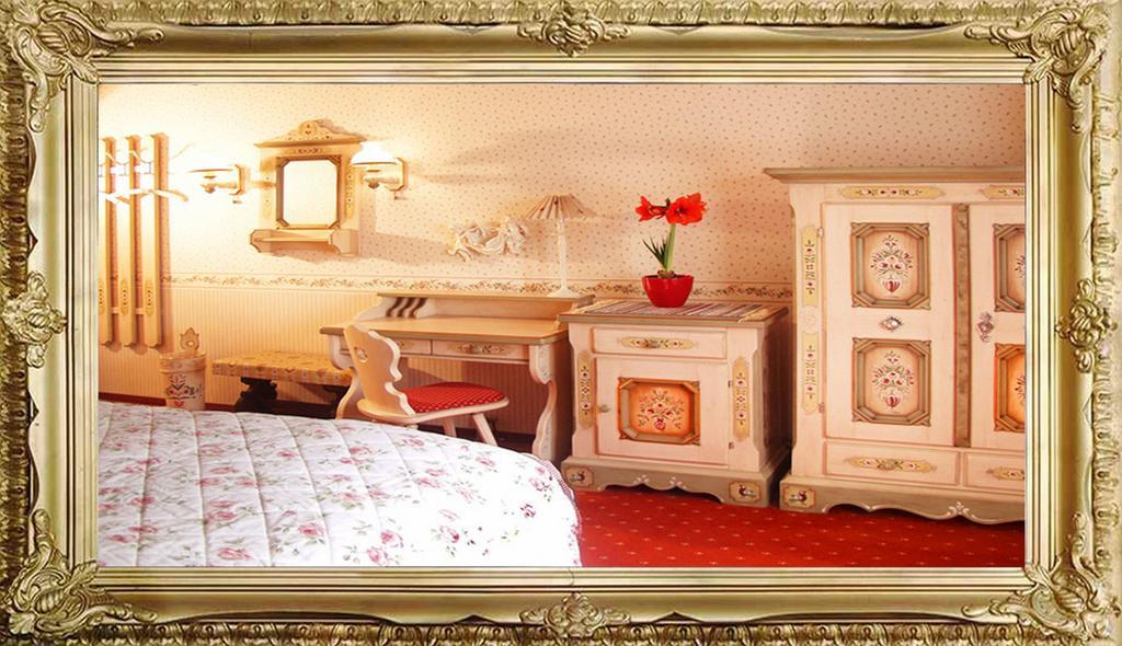 Landhaus Hotel Romantik Γκότα Δωμάτιο φωτογραφία