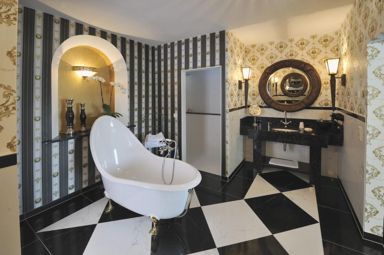 Landhaus Hotel Romantik Γκότα Εξωτερικό φωτογραφία