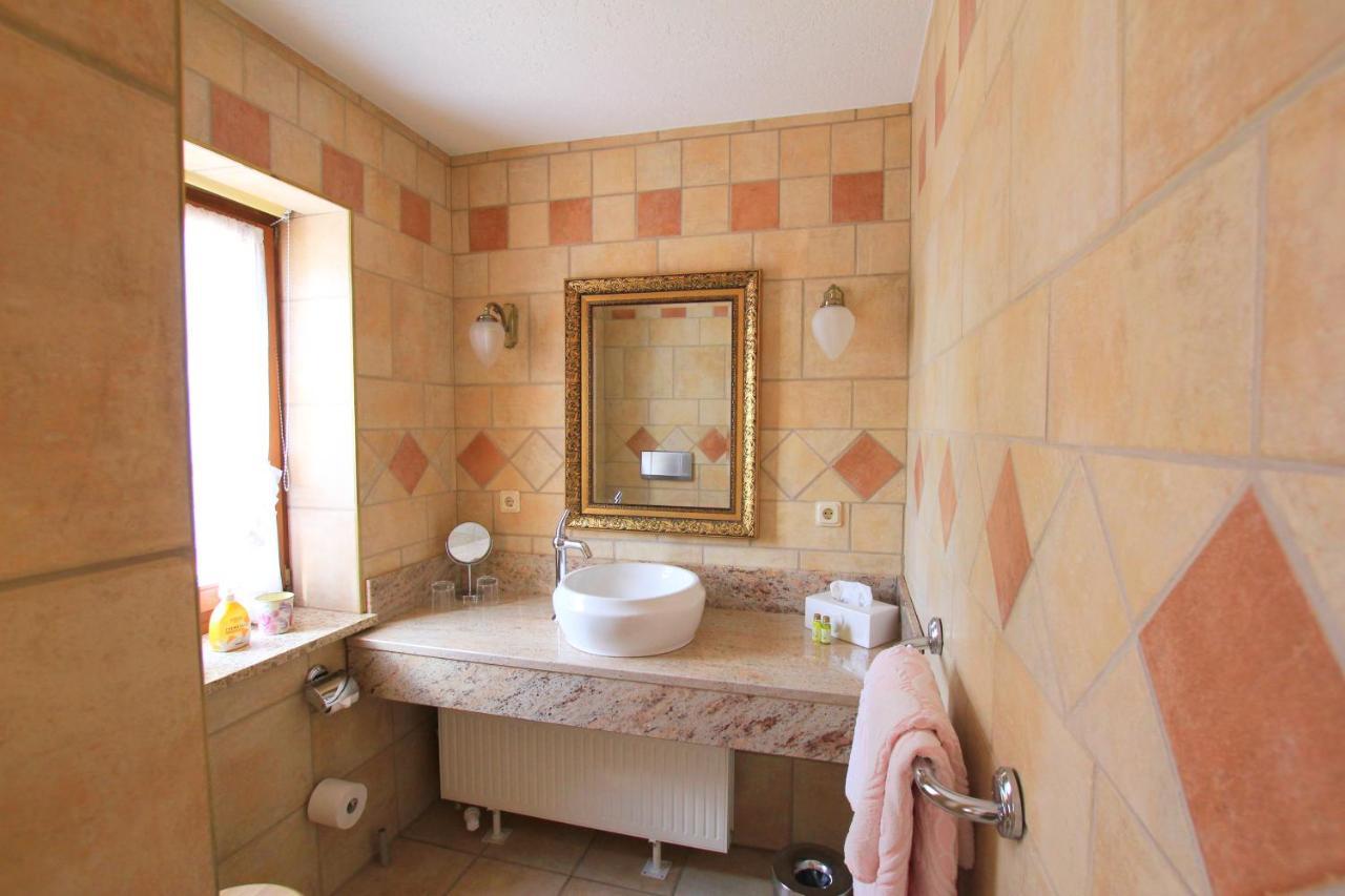 Landhaus Hotel Romantik Γκότα Εξωτερικό φωτογραφία